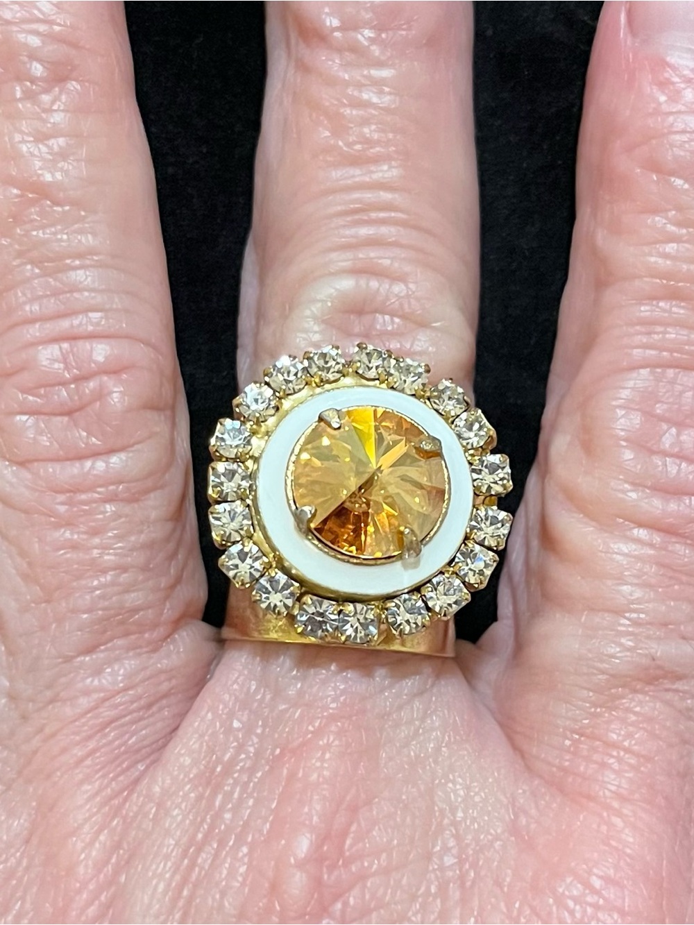 TOVA Hershey Ring white enamel halo —champagne crystal center clear crystals New - Picture 3 of 6